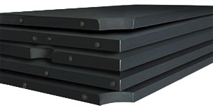 PBS (Professional Billiard Stone) – Искутвенный камень Развитие плит из искусственного камня Super Stone. По сравнению с плитами Super Stone у PSB плит ещё большая прочность. Материал камня PBS не чувствителен к перепадам температуры, его структура содержит стабильно минимальный внутренний уровень влажности. Имеет более гладкую поверхность благодаря двойной шлифовке и финишному покрытию. Достоинства: Доступнее чем сланцевые плиты. Особенности: Новый материал, не имеющий такую историю применения как сланец. Производится только с максимальной толщиной: 40, 45мм, что иногда ограничивает его применение из-за максимального веса стола. PBS (Professional Billiard Stone) – Искутвенный камень Развитие плит из искусственного камня Super Stone. По сравнению с плитами Super Stone у PSB плит ещё большая прочность. Материал камня PBS не чувствителен к перепадам температуры, его структура содержит стабильно минимальный внутренний уровень влажности. Имеет более гладкую поверхность благодаря двойной шлифовке и финишному покрытию. Достоинства: Доступнее чем сланцевые плиты. Особенности: Новый материал, не имеющий такую историю применения как сланец. Производится только с максимальной толщиной: 40, 45мм, что иногда ограничивает его применение из-за максимального веса стола.