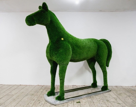 Топиари композиция кони Лорето и Форди - газон Deluxe, фото 3