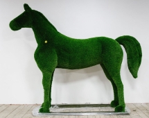 Топиари конь Лорето - газон Deluxe Топиари конь Лорето - газон Deluxe