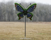 Топиари Бабочка на стойке - газон Eco Топиари Бабочка на стойке - газон Eco