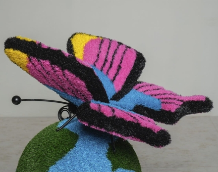 Топиари композиция бабочка Луиза на земном шаре - газон Eco, фото 6