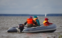 Лодка надувная YUKONA 430 TS - U (без пайола)(зеленая, серая, Combi, красная/черная)