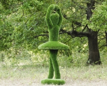 Топиари балерина Мари - газон Deluxe Топиари балерина Мари - газон Deluxe