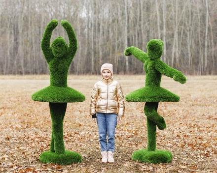 Топиари композиция балерины Мари и Диана - газон Deluxe, фото 2