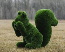 Топиари белочка Ку-ку, h=85 см - газон Deluxe Топиари белочка Ку-ку, h=85 см - газон Deluxe