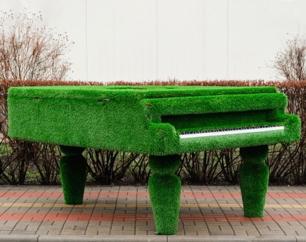 Топиари рояль с логотипом С пуфом- газон Deluxe, фото 4