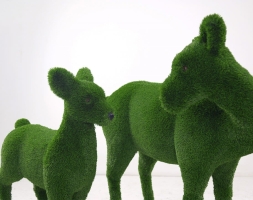 Топиари композиция олени, Мама с малышом Севой - газон Deluxe Green, фото 2