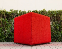 Топиари куб Красный h=75 см - газон Eco, фото 1