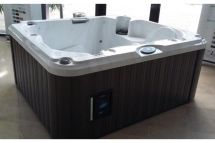 Бассейн СПА гидромассажный Jacuzzi J-215 (193х168х81см.) Бассейн СПА гидромассажный Jacuzzi J-215 (193х168х81см.)