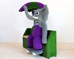 Топиари композиция Слон с зонтом на лавочке - газон Eco, фото 3