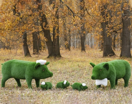 Топиари композиция Семья свинок Хрюшевиц - газон Eco, фото 1