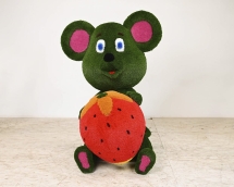 Топиари Мышка с клубничкой, h=190 см - газон Eco