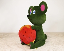 Топиари Мышка с клубничкой, h=190 см - газон Eco