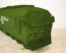 Топиари локомотив - газон Есо