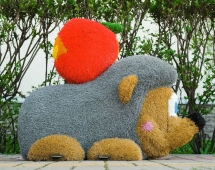 Топиари Ёжик с яблочком - газон Есо