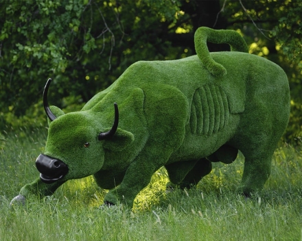 Топиари бык с Уолл-стрит - газон Premium, фото 1