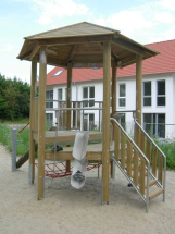 Детская площадка для игр с песком и горкой из нержавейки (малая) Детская площадка для игр с песком и горкой из нержавейки (малая)