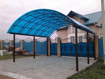 Арочный навес для машины синего цвета, фото 1