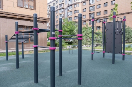 Рукоход двухсекционный с подъёмом и 3 турника, фото 3